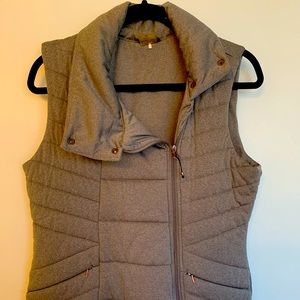 Women’s Calia by Carrie Underwood Gray Quilted Vest